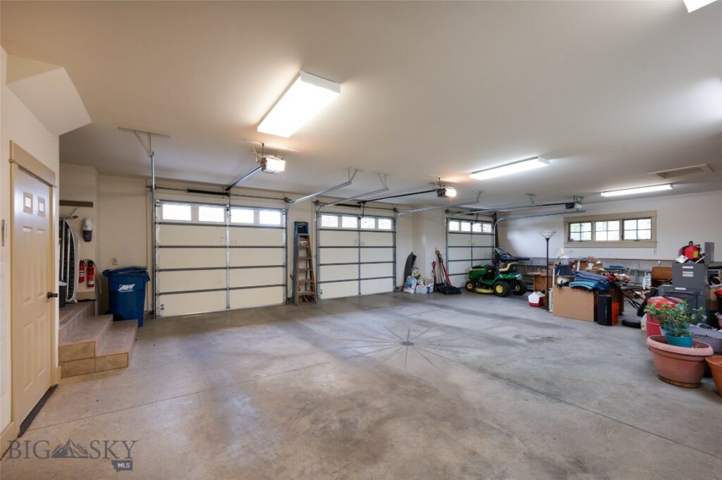 45 Crescent Point Road, Bozeman MT 59715