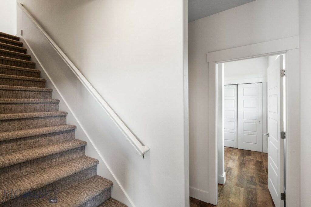 48 Horseshoe Loop, Bozeman MT 59718