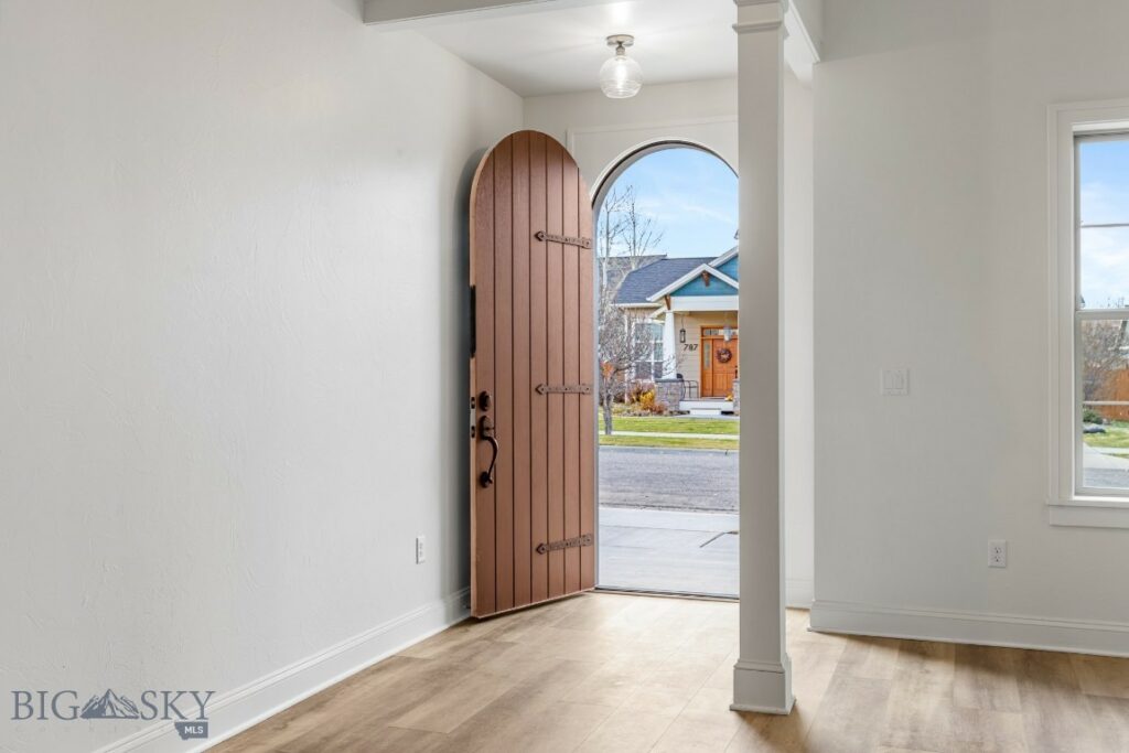 5442 Annie St, Bozeman MT 59718