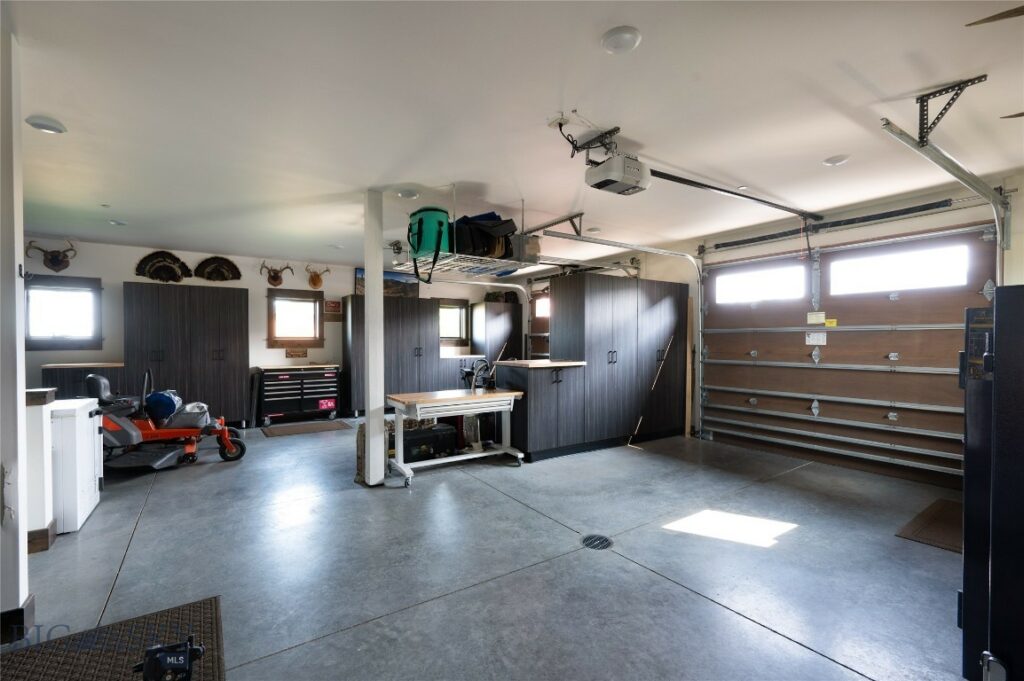 546 Naya Nuki Drive, Bozeman MT 59715