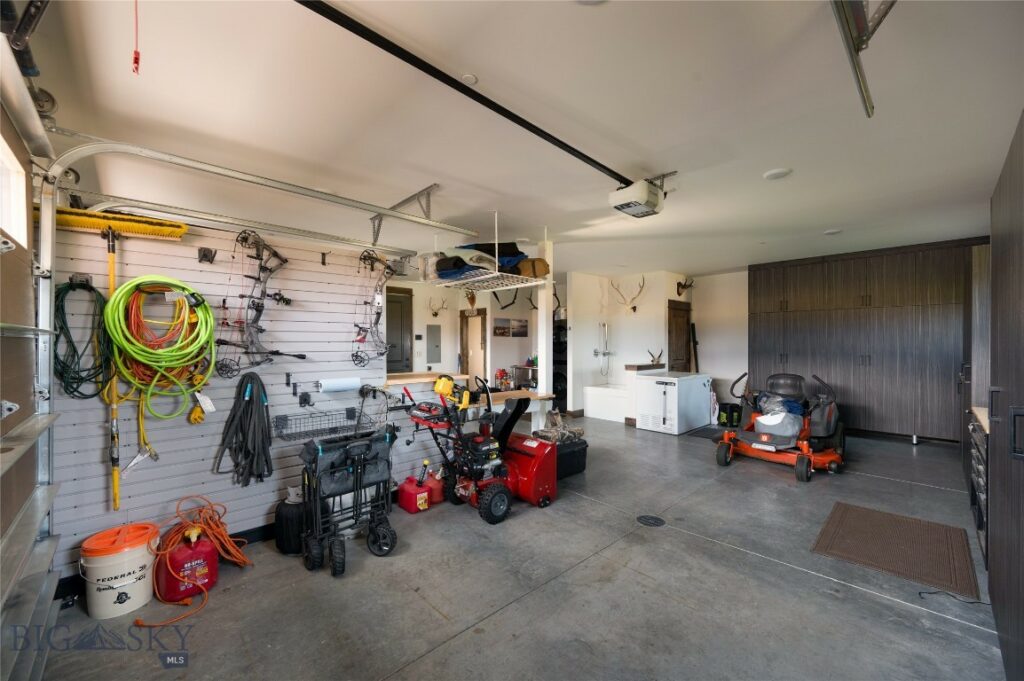 546 Naya Nuki Drive, Bozeman MT 59715