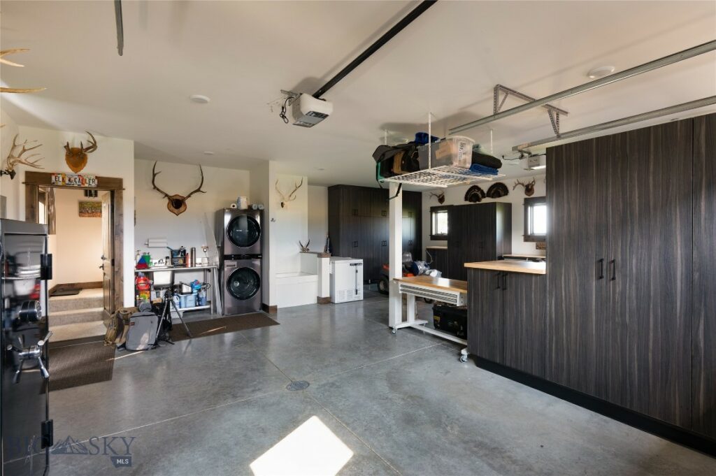 546 Naya Nuki Drive, Bozeman MT 59715