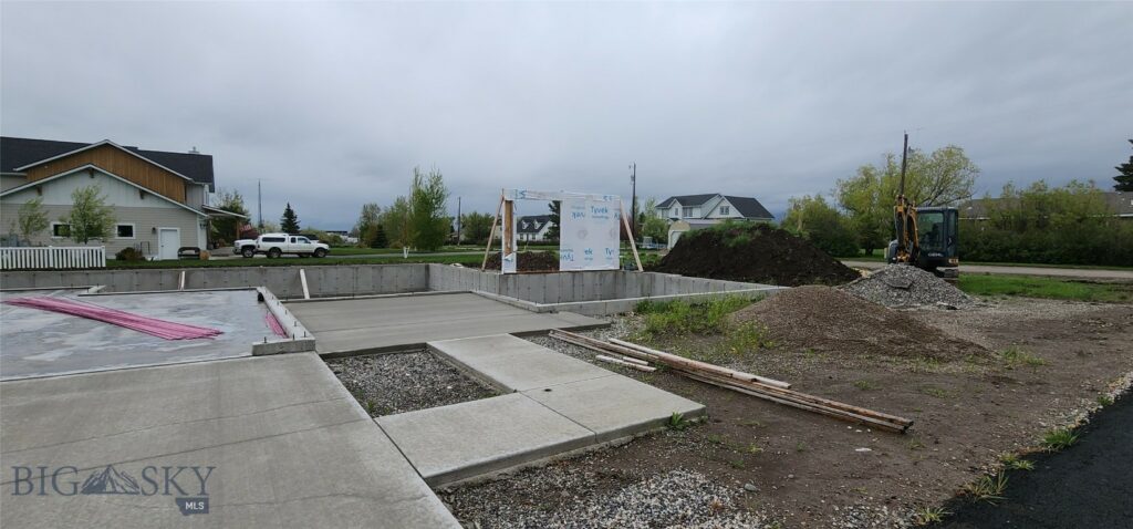 5667 Staffanson Road, Bozeman MT 59718
