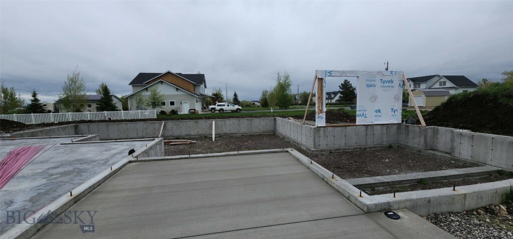 5667 Staffanson Road, Bozeman MT 59718