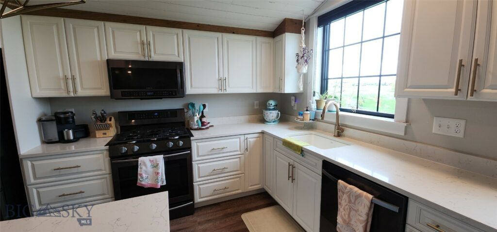 5667 Staffanson Road, Bozeman MT 59718