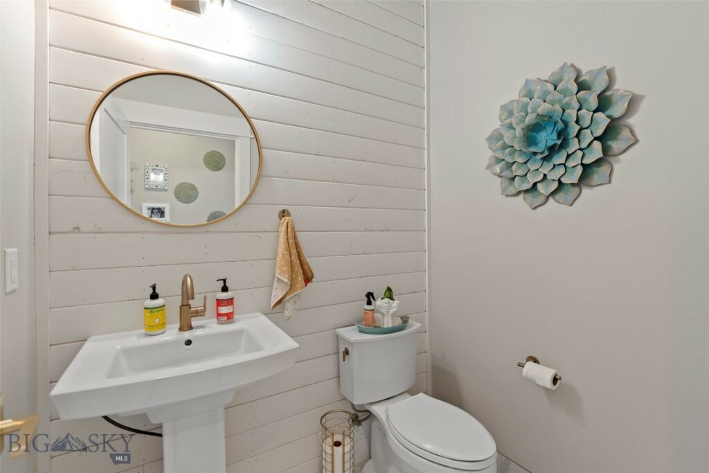 5667 Staffanson Road, Bozeman MT 59718