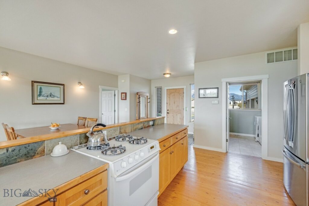 57 Laden Lane, Bozeman MT 59718