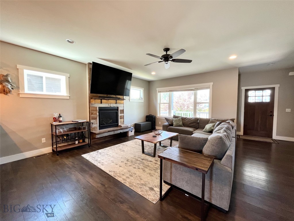 572 N Laurel Parkway, Bozeman MT 59718