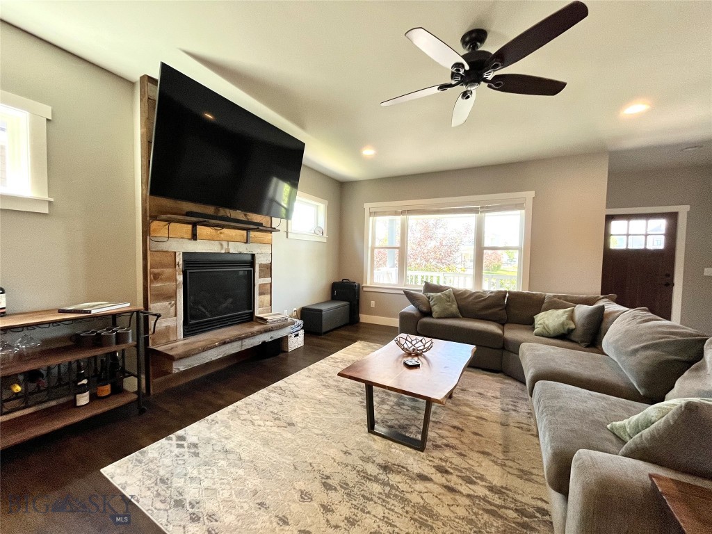 572 N Laurel Parkway, Bozeman MT 59718