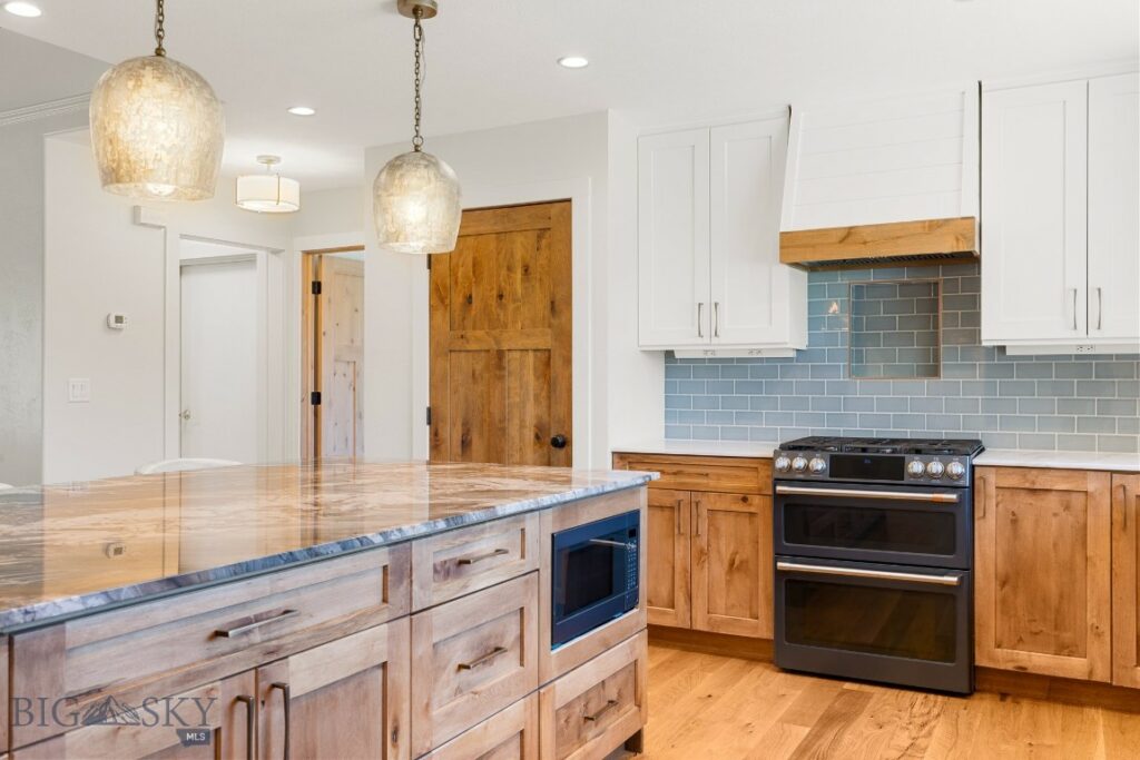 588 Candlelight, Bozeman MT 59718