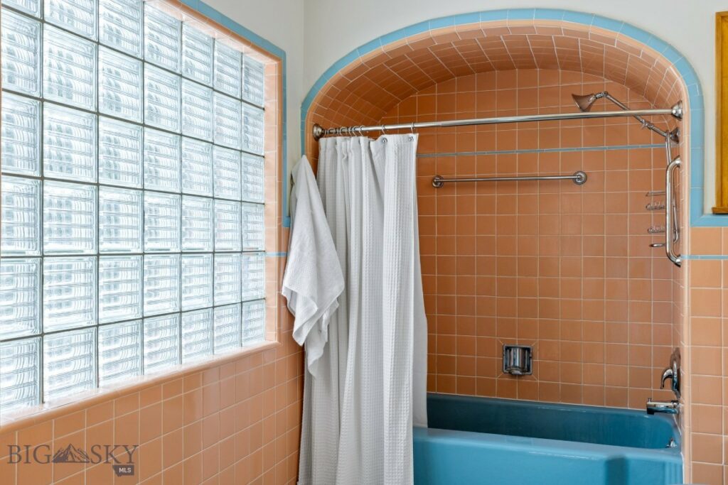 615 N 17th Avenue, Bozeman MT 59715