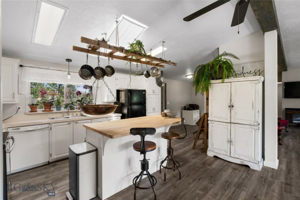 6218 Shadow Circle, Bozeman MT 59715