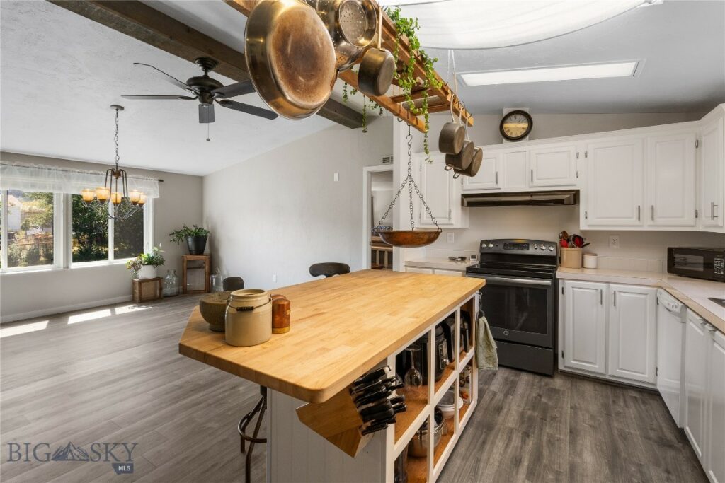 6218 Shadow Circle, Bozeman MT 59715