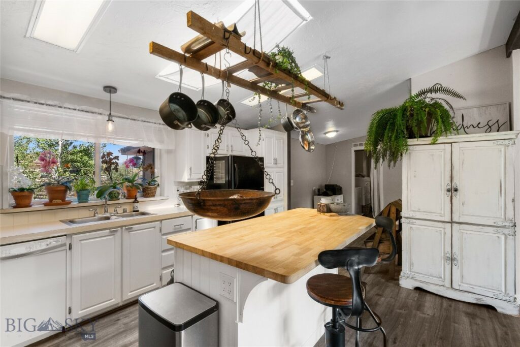 6218 Shadow Circle, Bozeman MT 59715