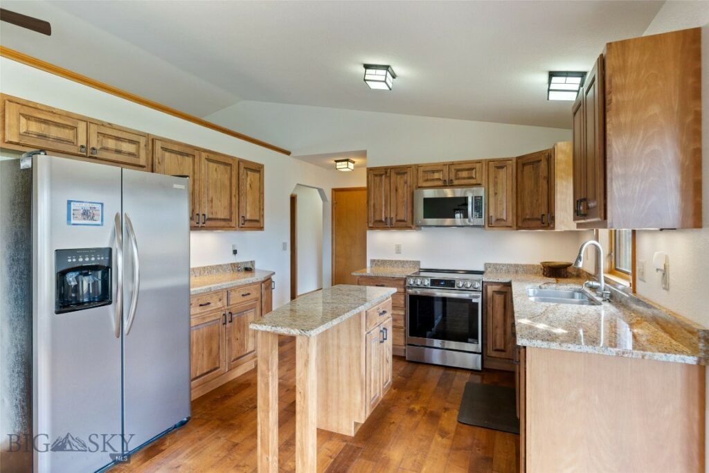 6280 Alamosa Lane, Bozeman MT 59718