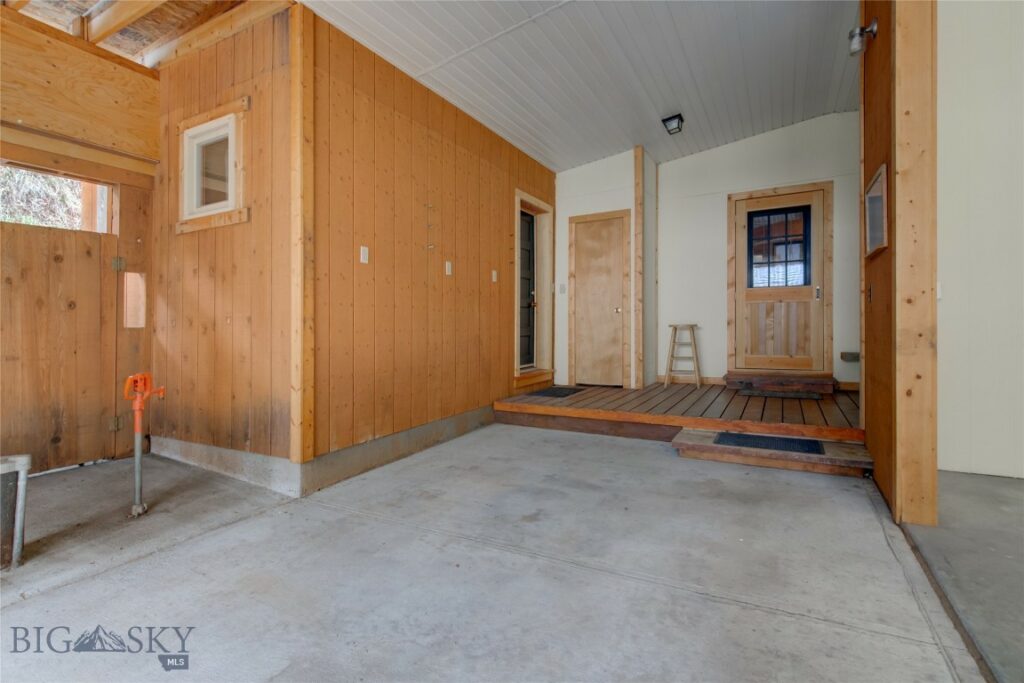 63921 Gallatin Road, Bozeman MT 59730