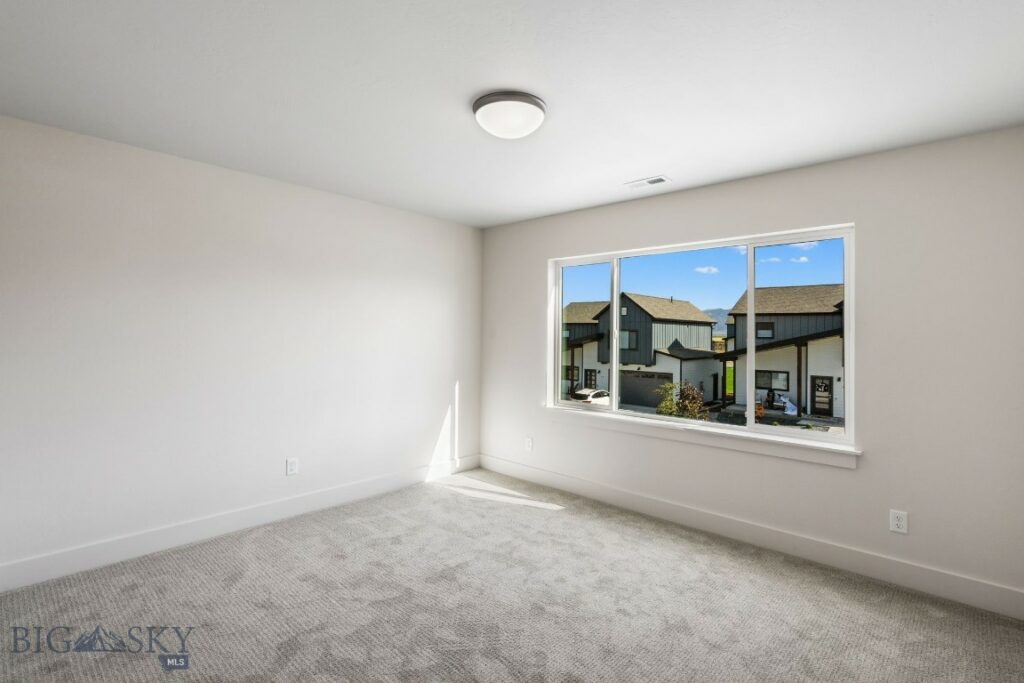 64 Horseshoe Loop, Bozeman MT 59718