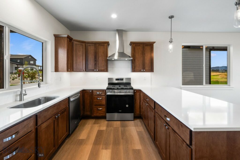 64 Horseshoe Loop, Bozeman MT 59718