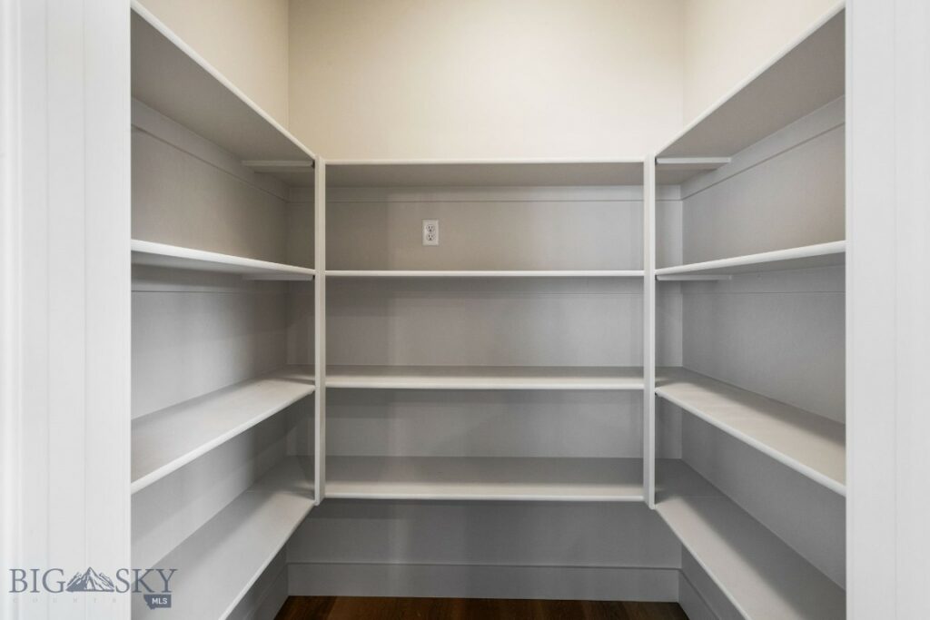 64 Horseshoe Loop, Bozeman MT 59718