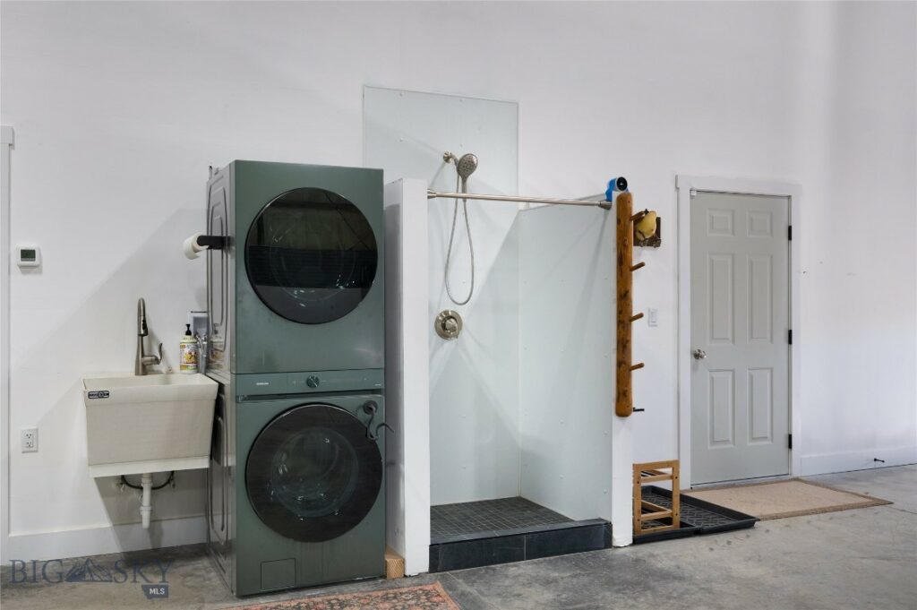 641 Glasgow Road, Bozeman MT 59715