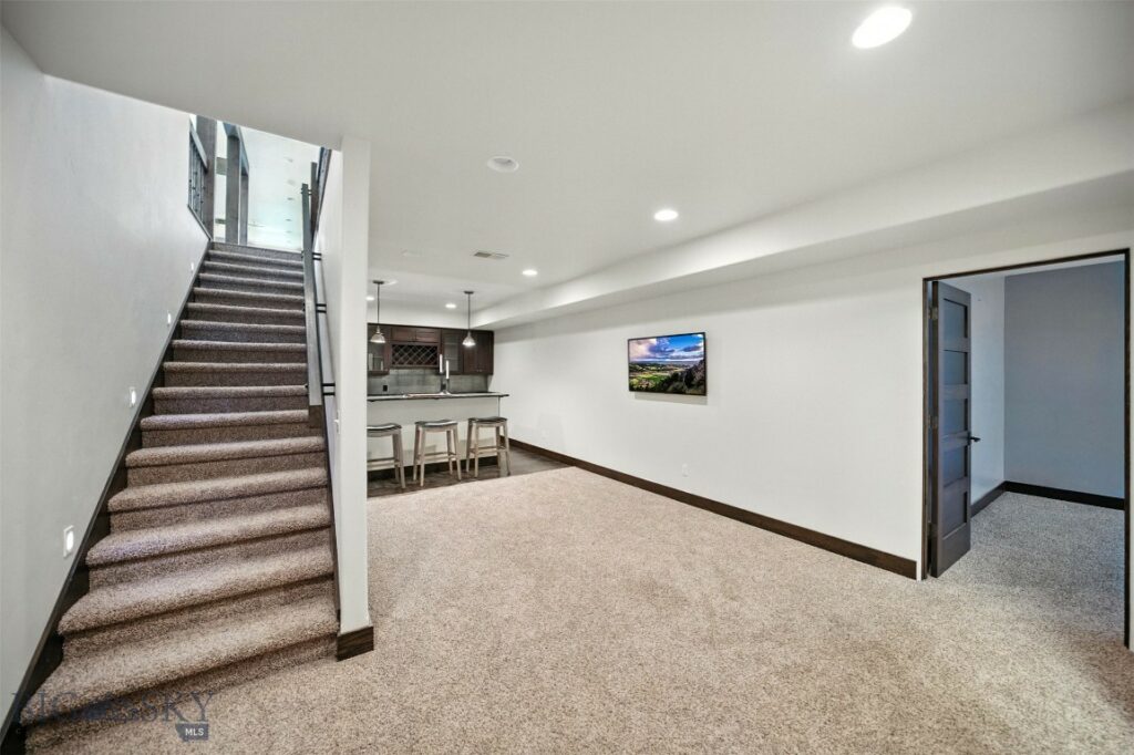 65 Hyalite Ranch Lane, Bozeman MT 59718