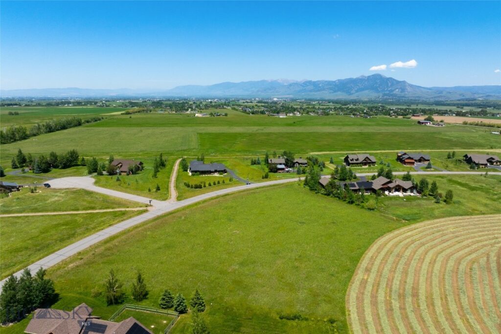 657 Hyalite View, Bozeman MT 59718