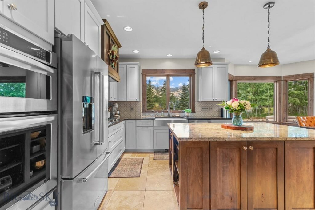 68 Sky Light Court, Bozeman MT 59715