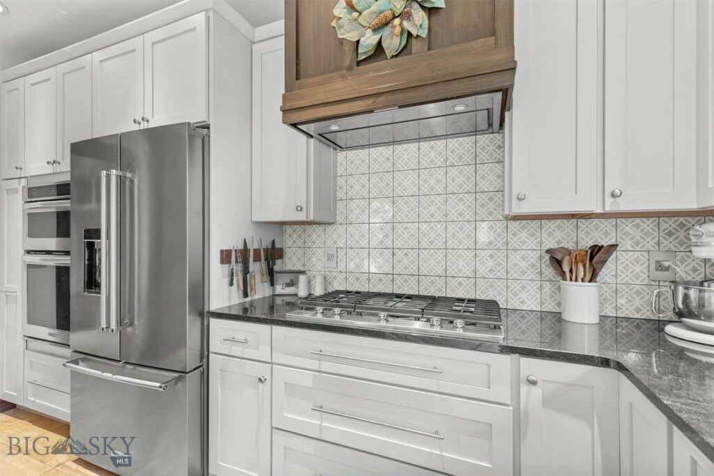 68 Sky Light Court, Bozeman MT 59715