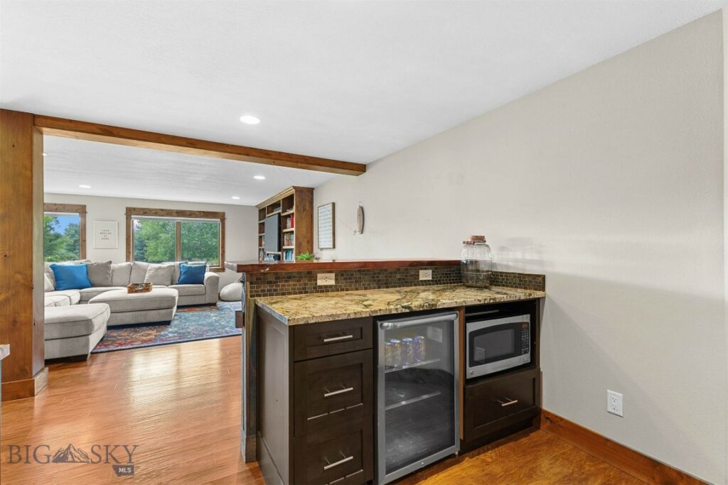 68 Sky Light Court, Bozeman MT 59715