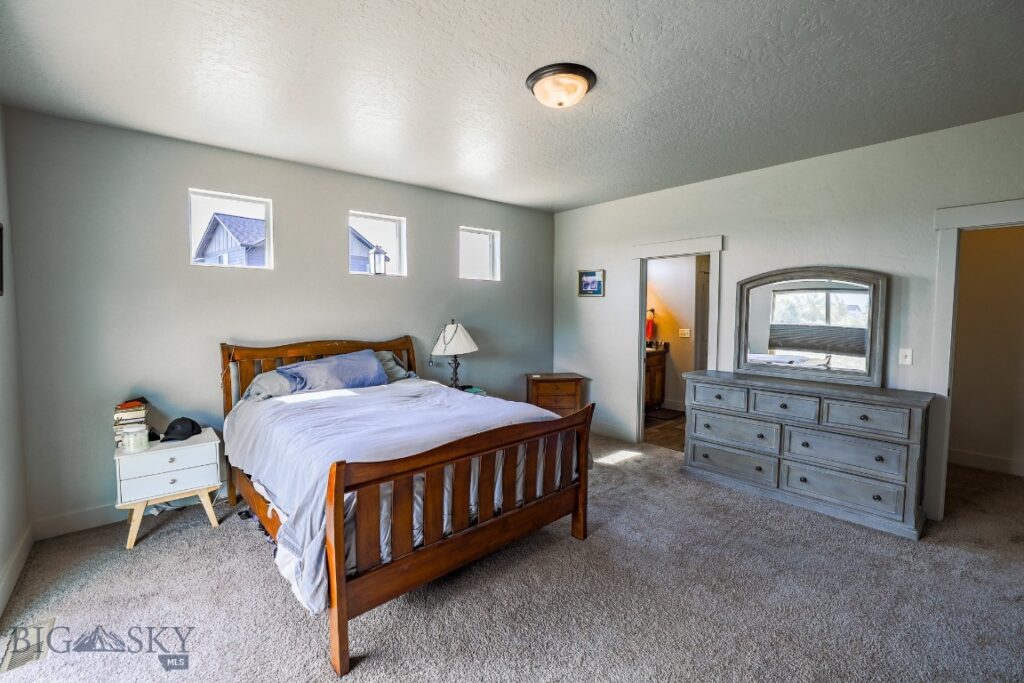 693 Cameron, Bozeman MT 59718