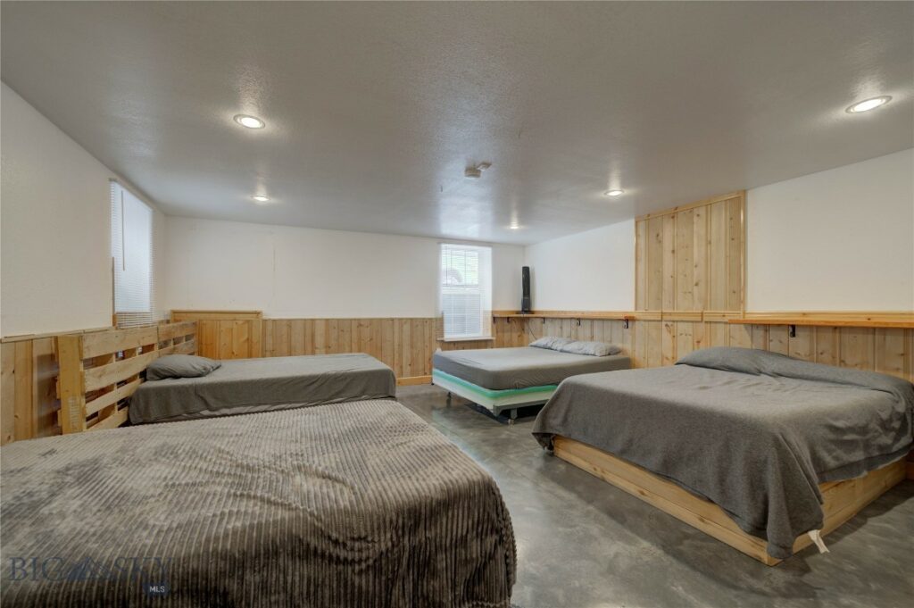 77300 Gallatin Road, Bozeman MT 59730