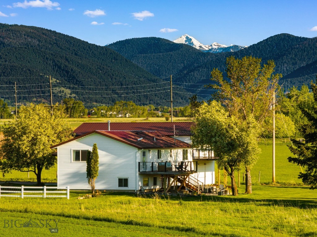 7849 Cottonwood Road, Bozeman MT 59718