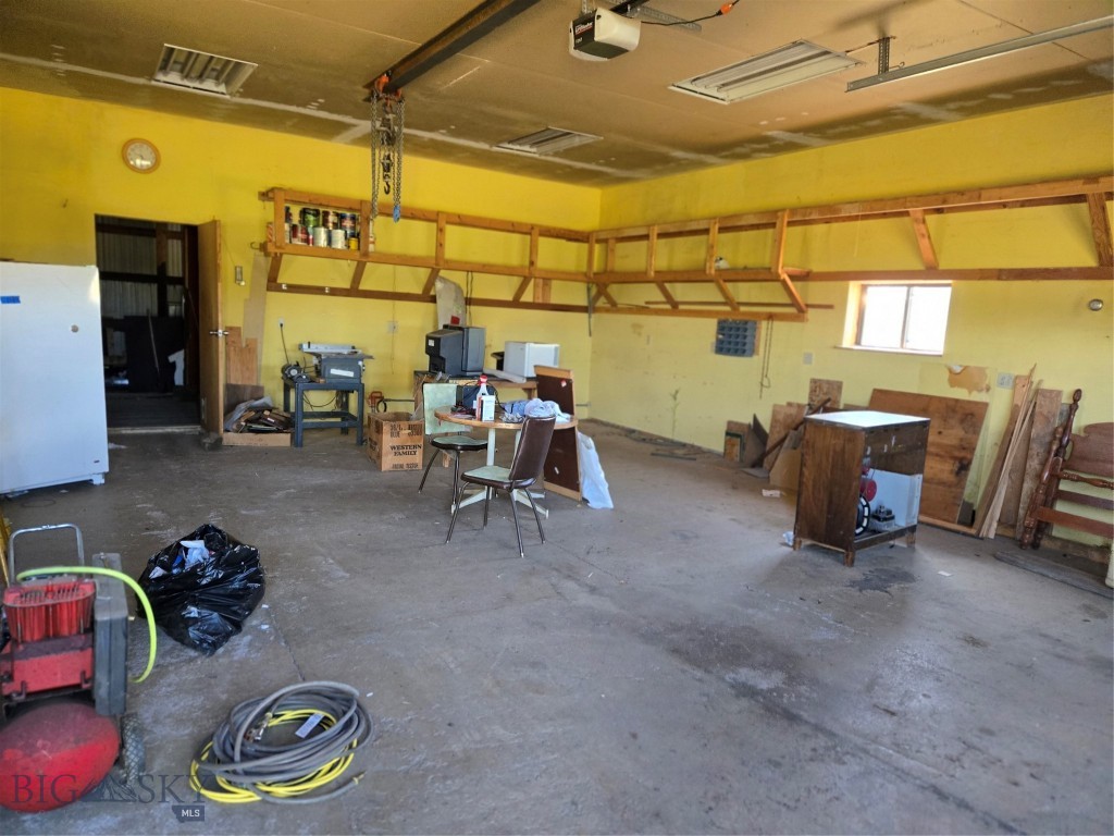 8050 S Leverich Road, Bozeman MT 59715
