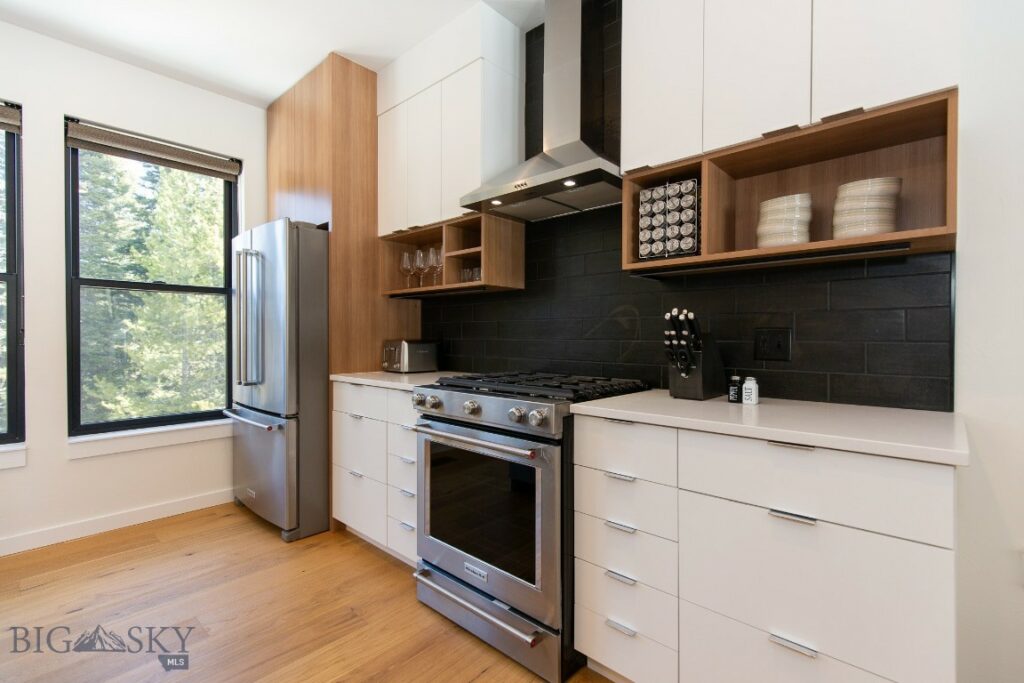 83 Bridger Pines Road, Bozeman MT 59715