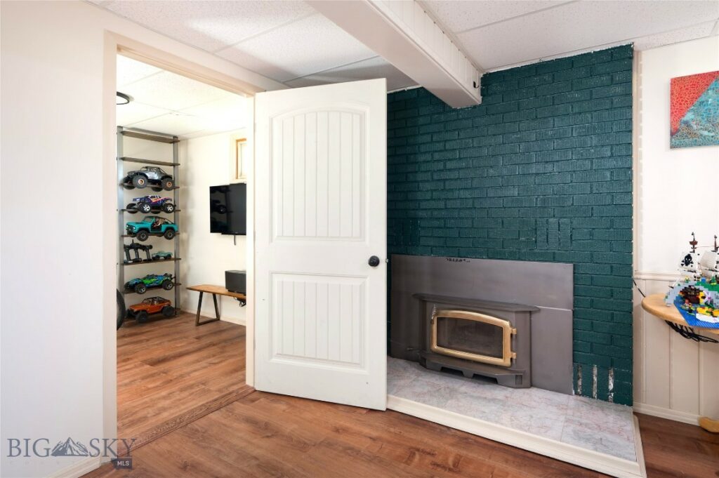 8373 Goldenstein Lane, Bozeman MT 59715