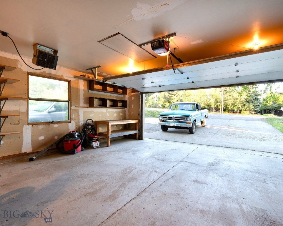8373 Goldenstein Lane, Bozeman MT 59715