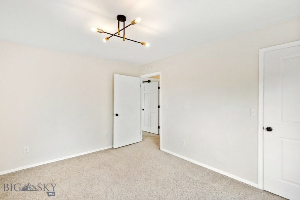 8407 Goldenstein, Bozeman MT 59715
