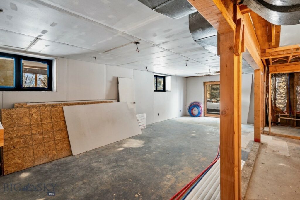 8454 Goldenstein Lane, Bozeman MT 59715