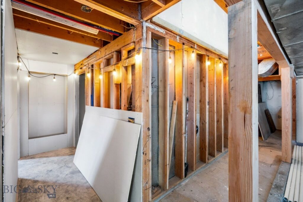 8454 Goldenstein Lane, Bozeman MT 59715
