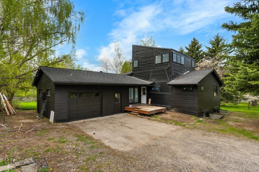 8454 Goldenstein Lane, Bozeman MT 59715