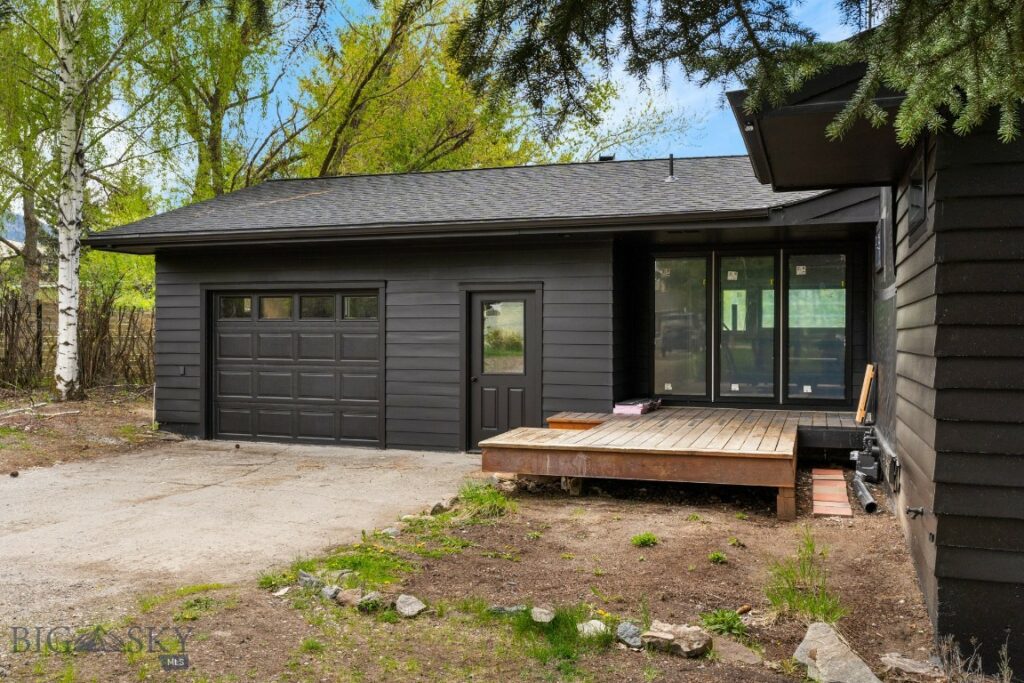 8454 Goldenstein Lane, Bozeman MT 59715
