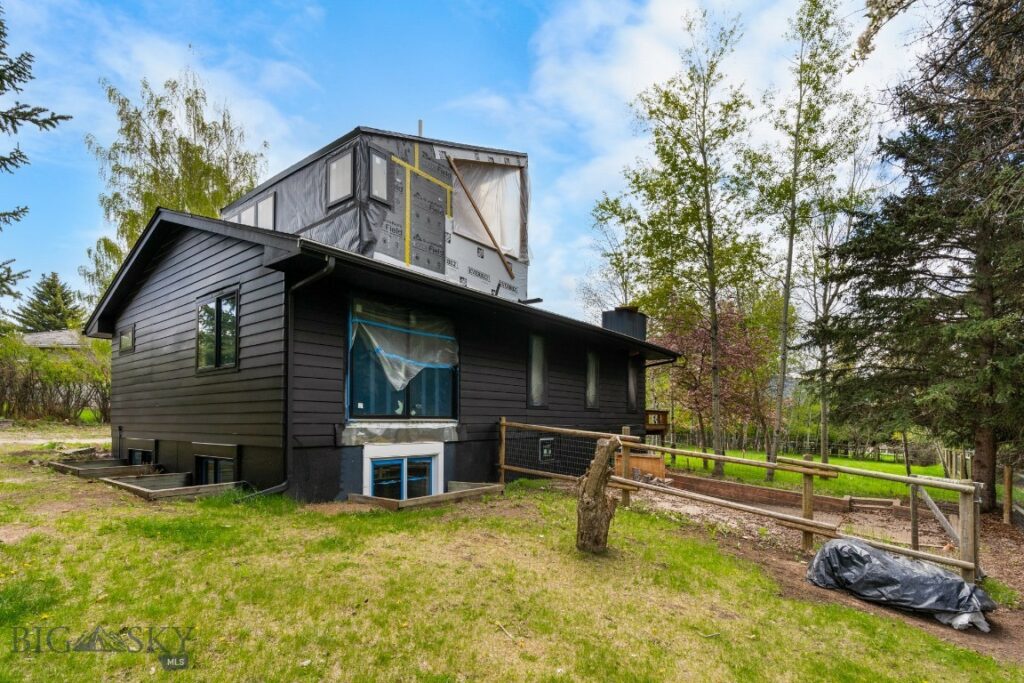 8454 Goldenstein Lane, Bozeman MT 59715