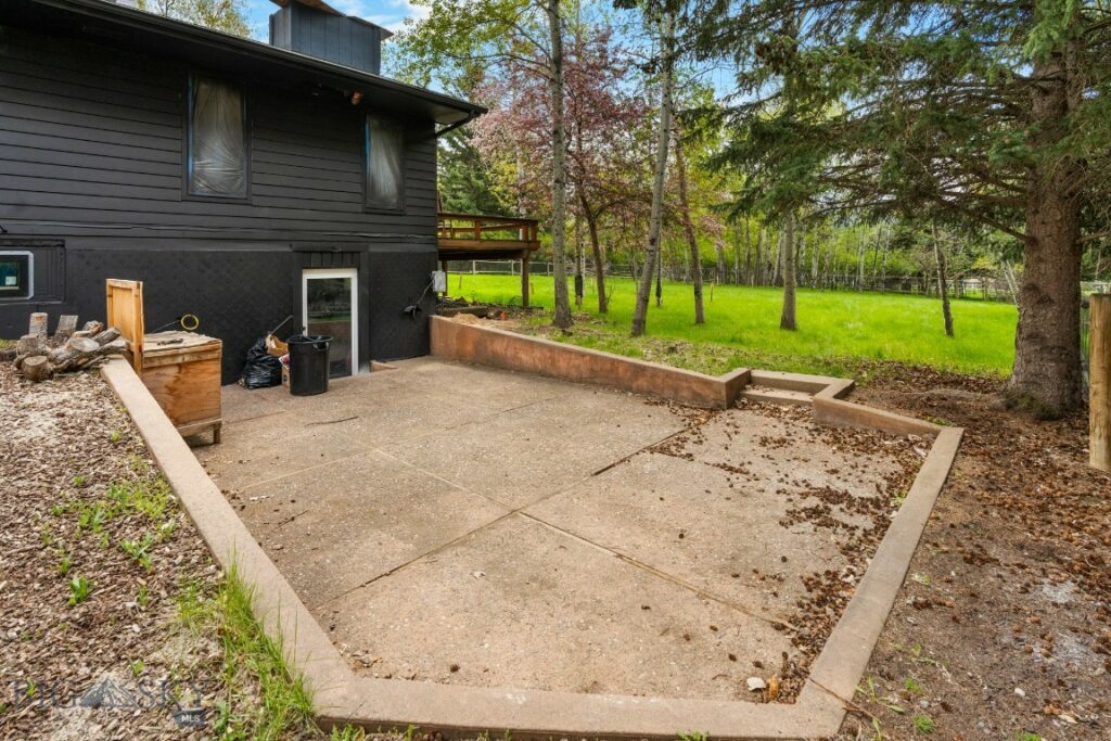 8454 Goldenstein Lane, Bozeman MT 59715