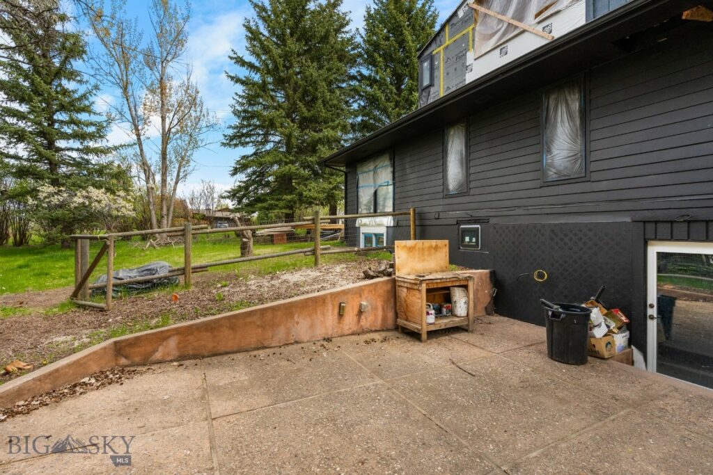 8454 Goldenstein Lane, Bozeman MT 59715