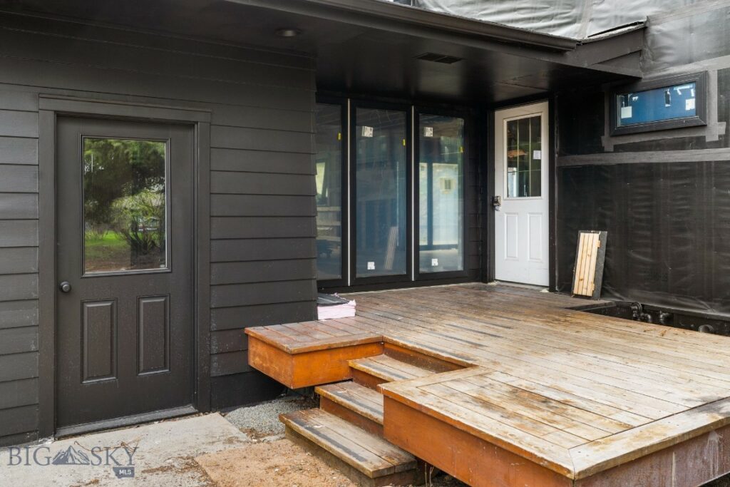 8454 Goldenstein Lane, Bozeman MT 59715