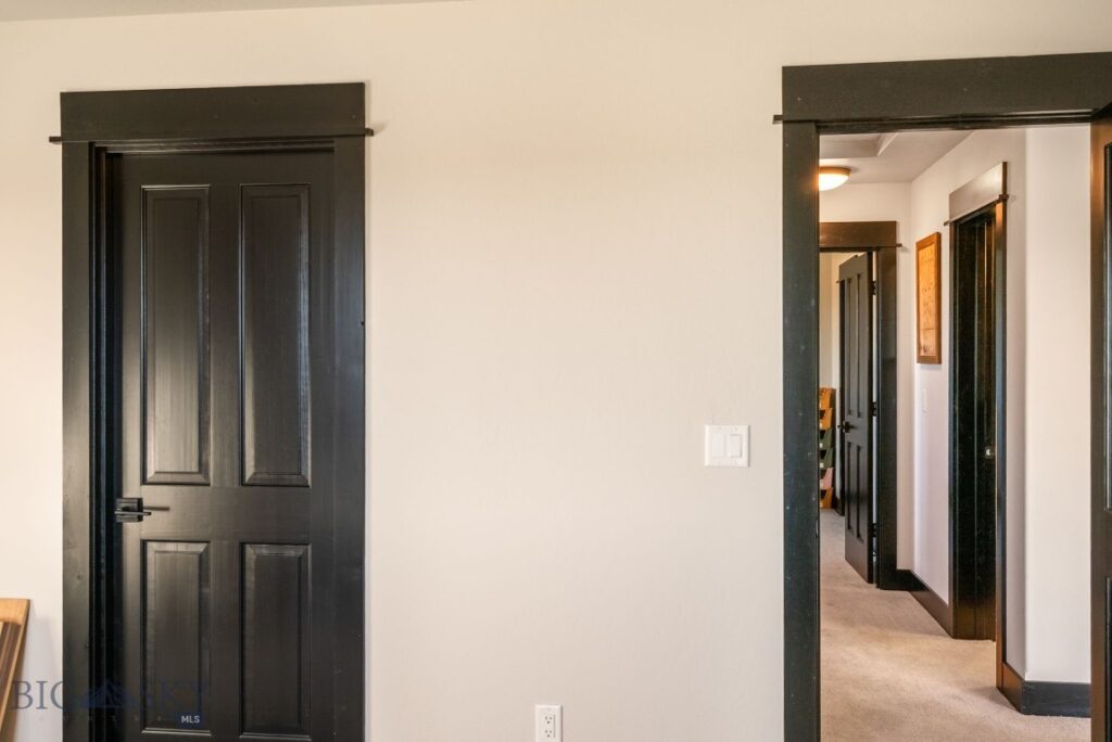 856 White Horse Loop, Bozeman MT 59718