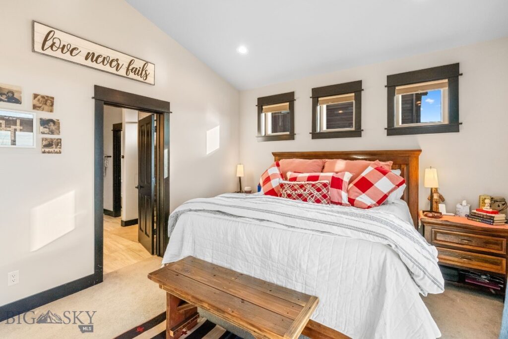 856 White Horse Loop, Bozeman MT 59718