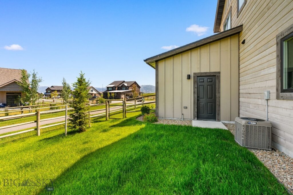 856 White Horse Loop, Bozeman MT 59718
