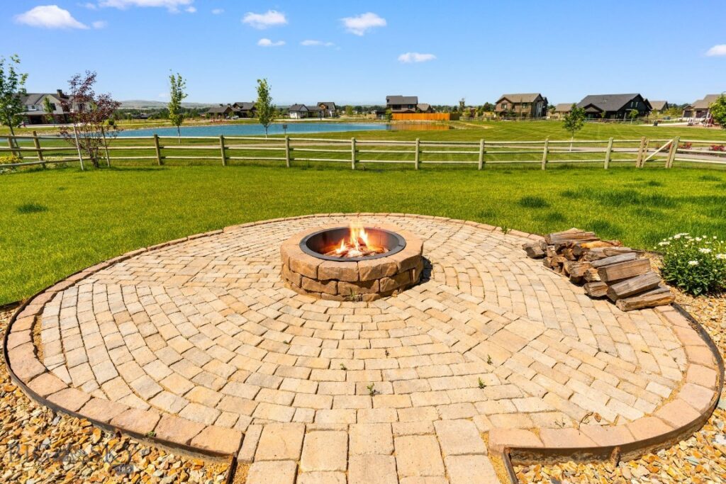 856 White Horse Loop, Bozeman MT 59718