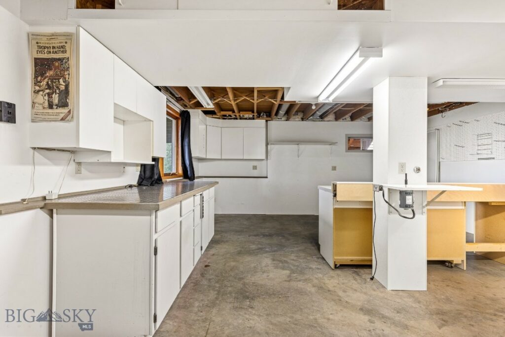 8651 E Panorama Drive E, Bozeman MT 59715